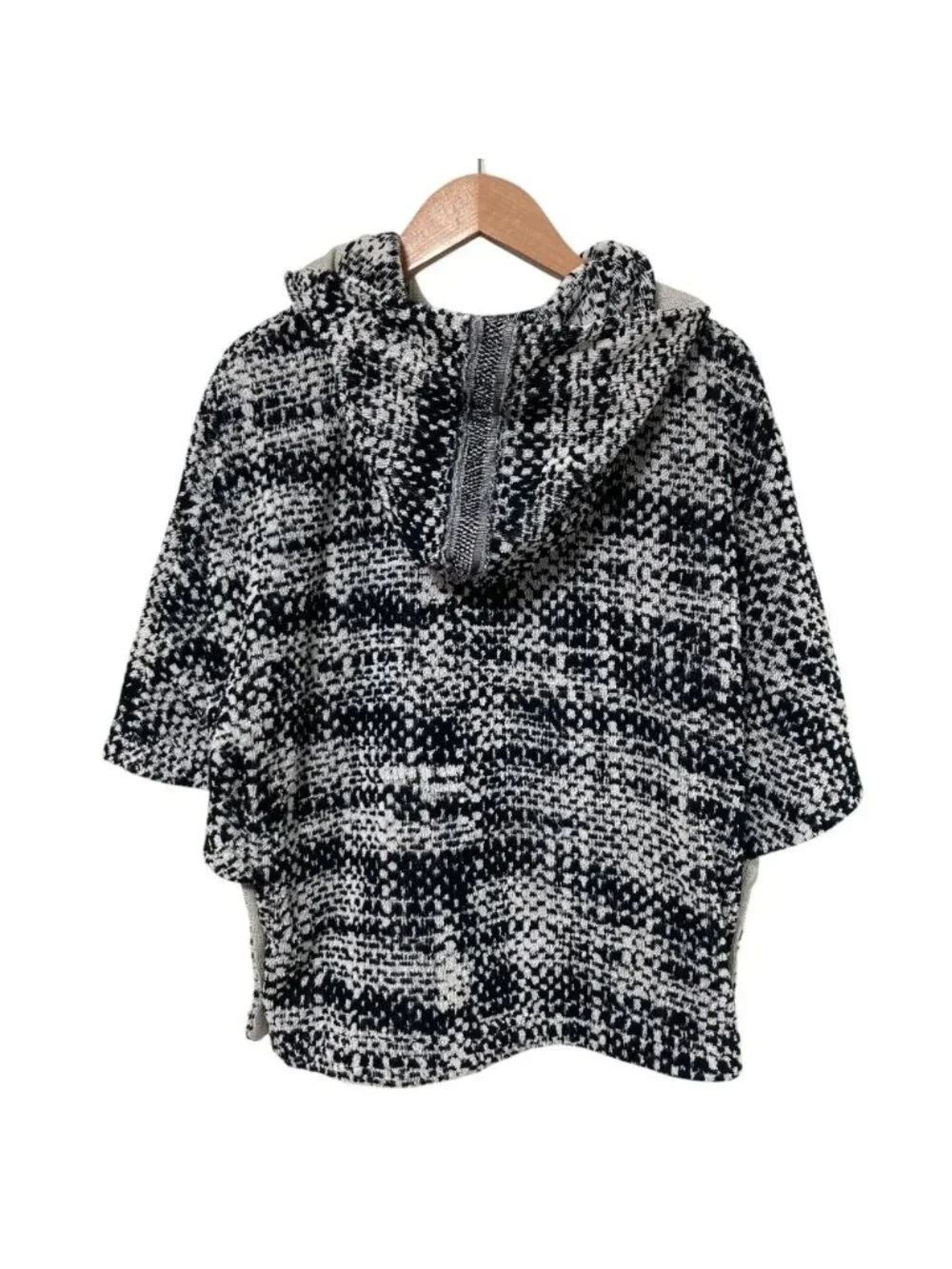 Chanel Pile CC Logo Poncho Coat 34 36 Black Gray